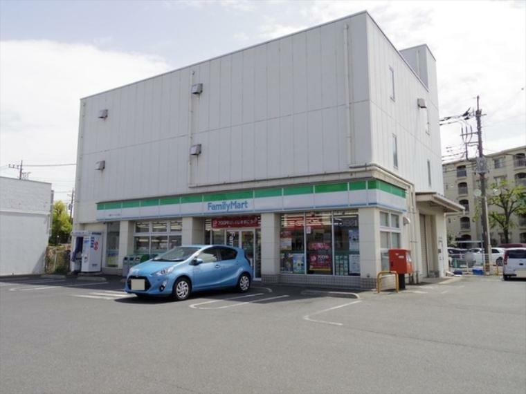 コンビニ ファミリーマート入間グリーンヒル店