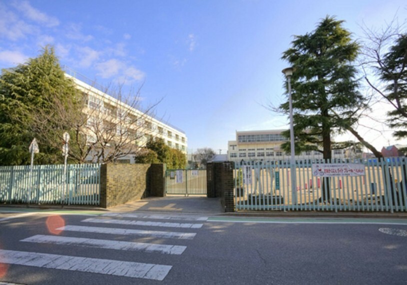 小学校 川口市立芝中央小学校980m