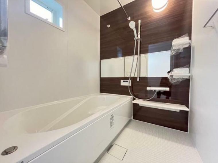 浴室 浴槽や洗い場の広い1坪サイズの浴室はご家族との貴重なコミュニケーションの場所として重宝されます。