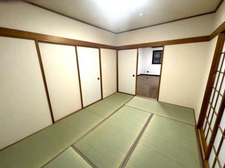【リフォーム済】1F和室の写真です。畳は表替えを行い、襖・障子は張り替えます　2024.3.28撮影