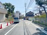 現況写真 物件の西側前面道路（北側から）［2024年3月12日撮影］