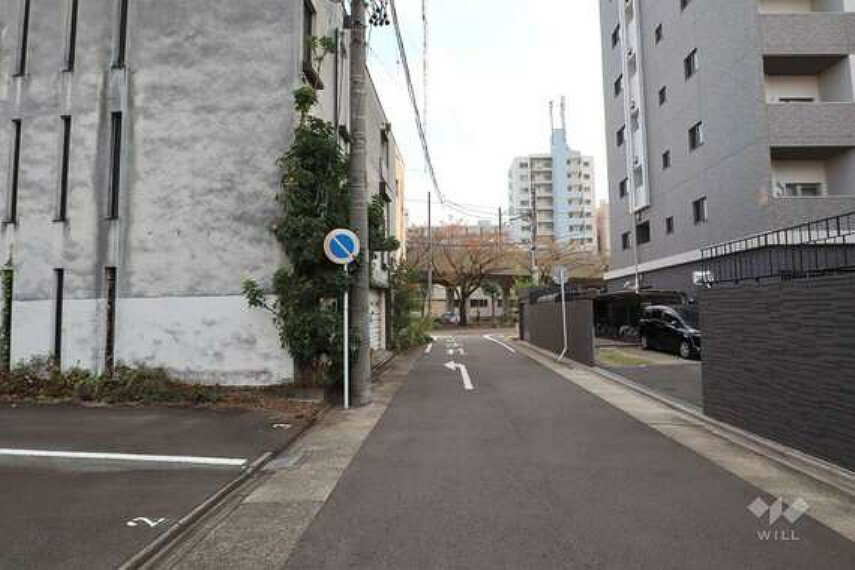 現況写真 物件の西側前面道路（北側から）