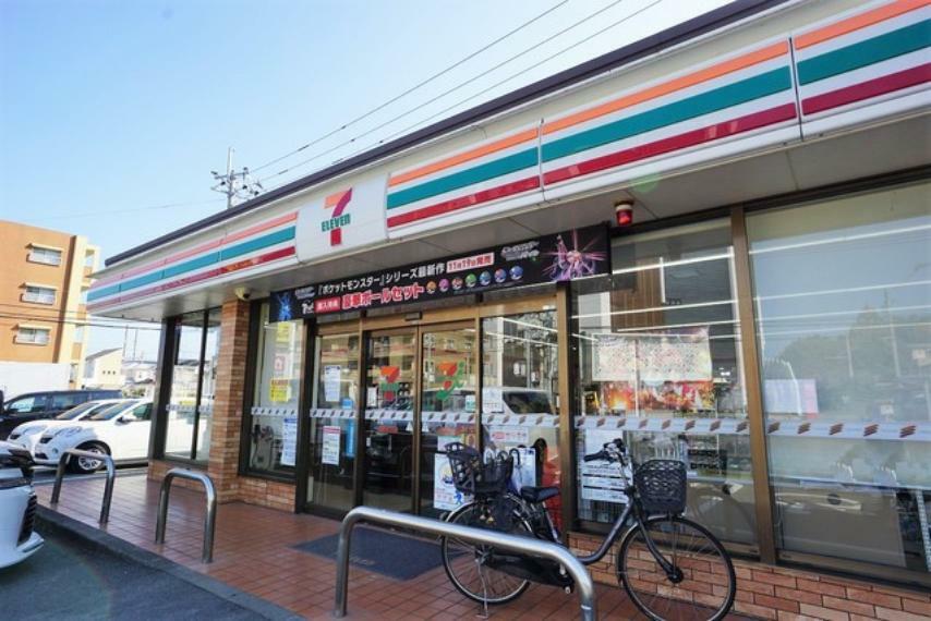 コンビニ セブンイレブン　福岡警弥郷1丁目店