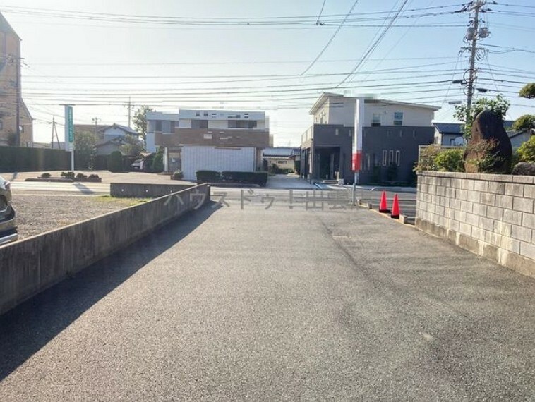 現況写真 前面道路含む現地写真