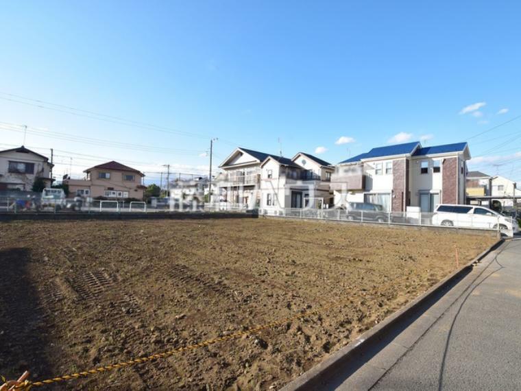 現況写真 現場風景　【小平市小川町1丁目】 ハウスメーカーから建物プランまで、あなたの「夢」を「カタチ」にできるフリースタイル分譲地で、夢のマイホームを建築してみませんか？