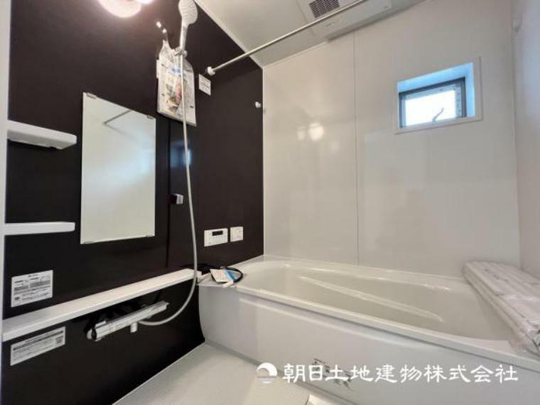 浴室 【浴室】最新のユニットバスは設備も充実です。ご入居時から気持ちよくお使いいただけます