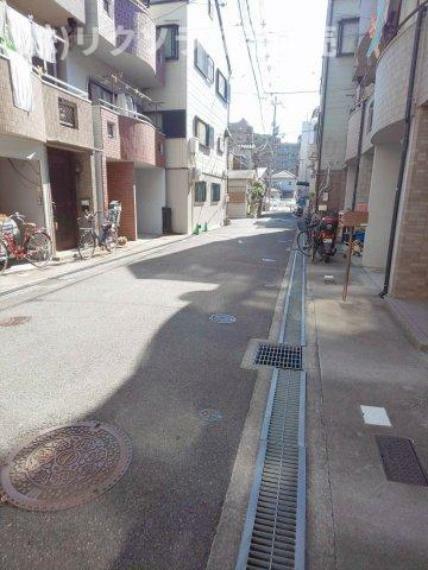 現況写真 前面道路を含む現地写真　公道