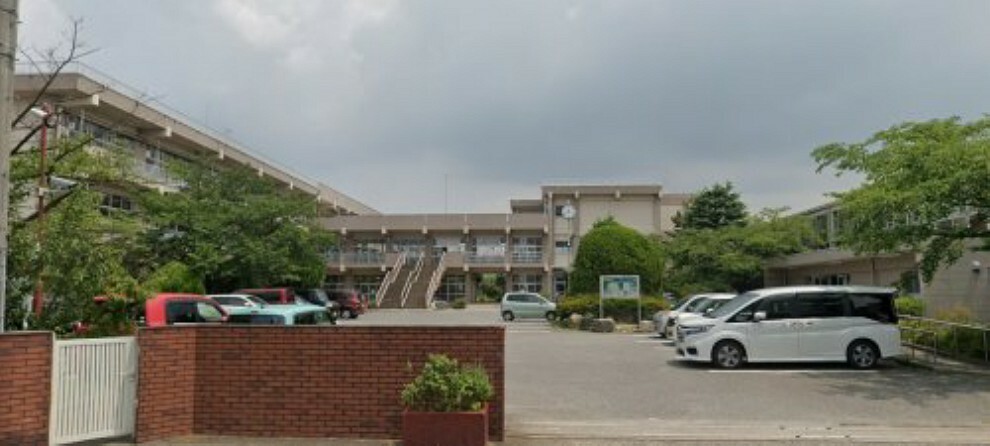 中学校 【中学校】吉川市立南中学校まで1712m
