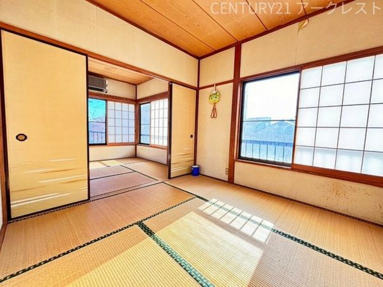 和室 ～Japanese Room～広々とした和室は、明るくゆっくりできる空間です。