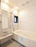 浴室 白を基調とした清潔感あふれるバスルームです 　【西東京市保谷町6丁目】