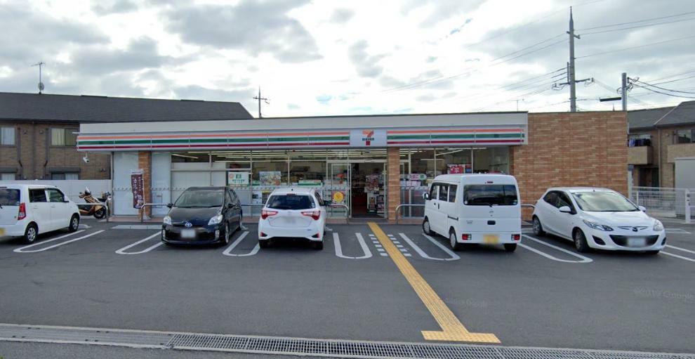 コンビニ 【コンビニエンスストア】セブンイレブン　明石大久保町松陰店まで690m