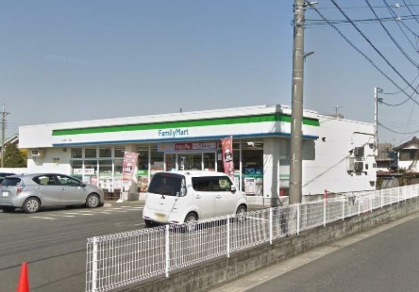 コンビニ ファミリーマート北本石戸1丁目店