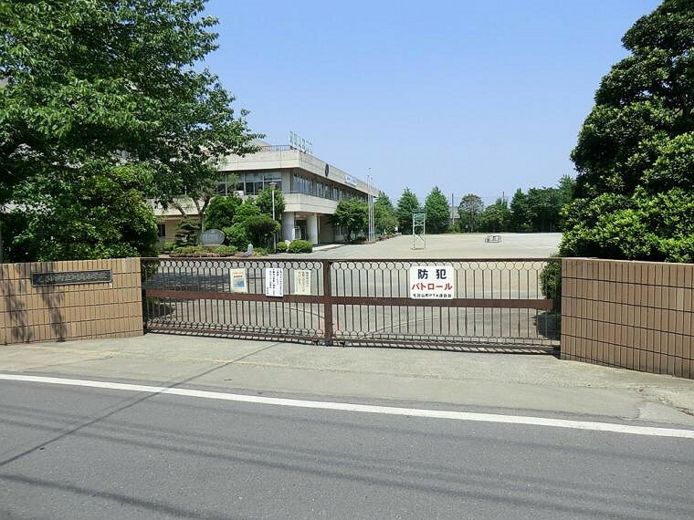 小学校 川角小学校（1646m）