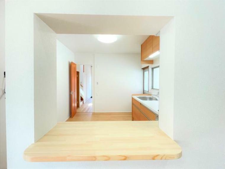 【リフォーム済写真】キッチンに小窓を造作しました。