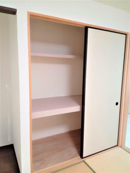 収納 【1F和室収納】中段棚、枕棚があり荷物も整理整頓しやすいです。