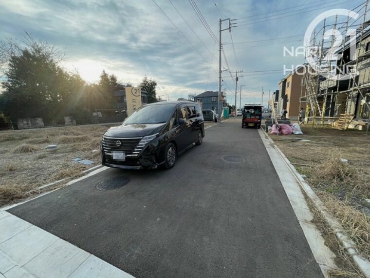 現況写真 前面道路含む現地写真です