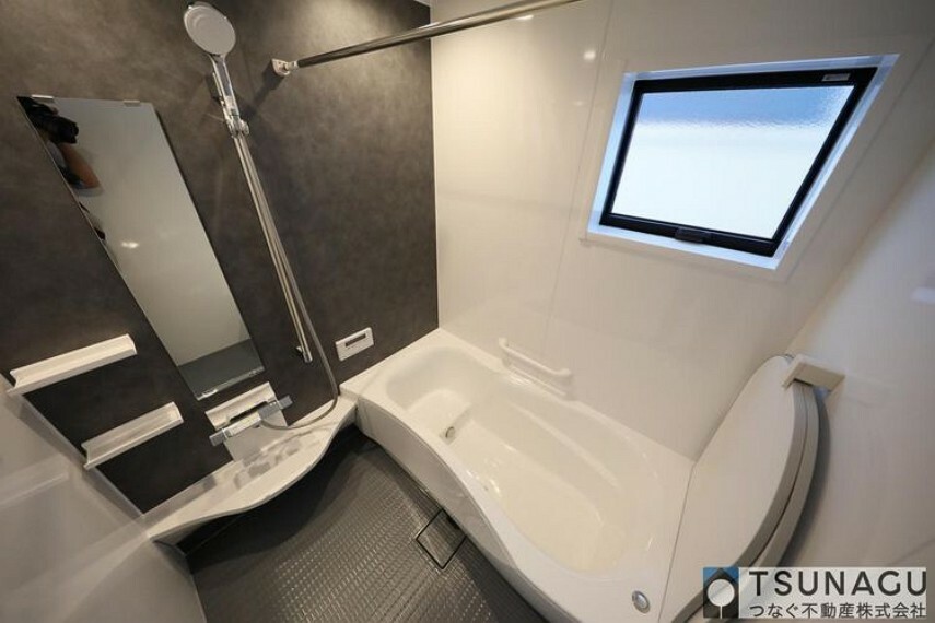浴室 使い勝手の良い、手入れ簡単なユニットバスです。24時間対応換気暖房乾燥機付き！
