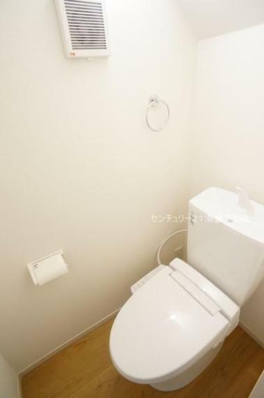 トイレ 2号棟:温水洗浄便座付きトイレ！（2024年03月撮影）