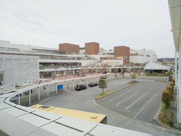 辻堂駅（JR東日本 東海道本線） 徒歩11分。辻堂駅