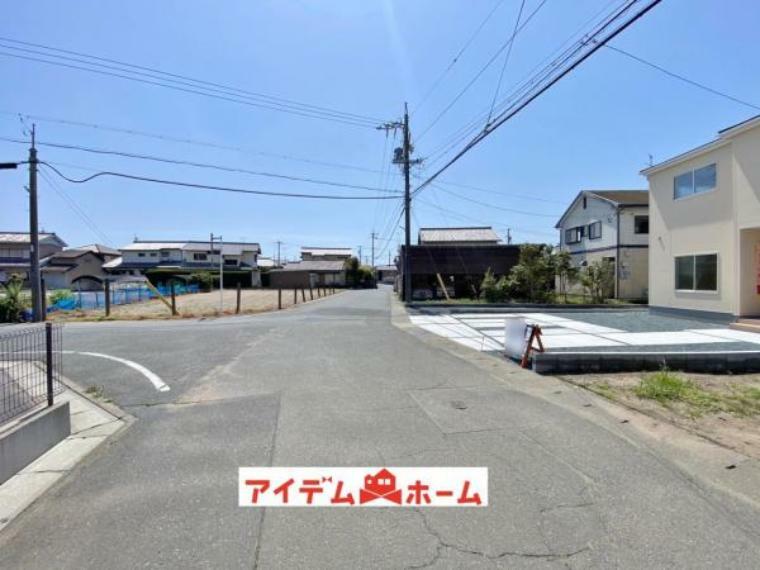 現況写真 住戸の前面道路です。