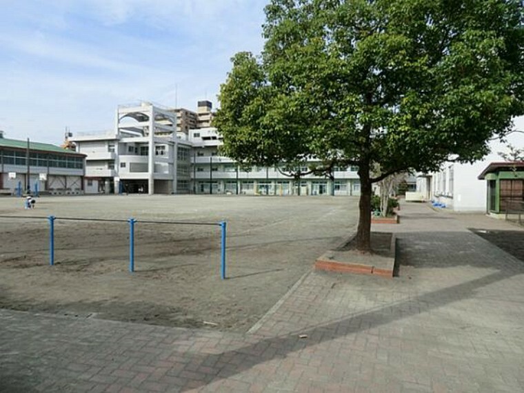 小学校 横浜市立生麦小学校まで約250m