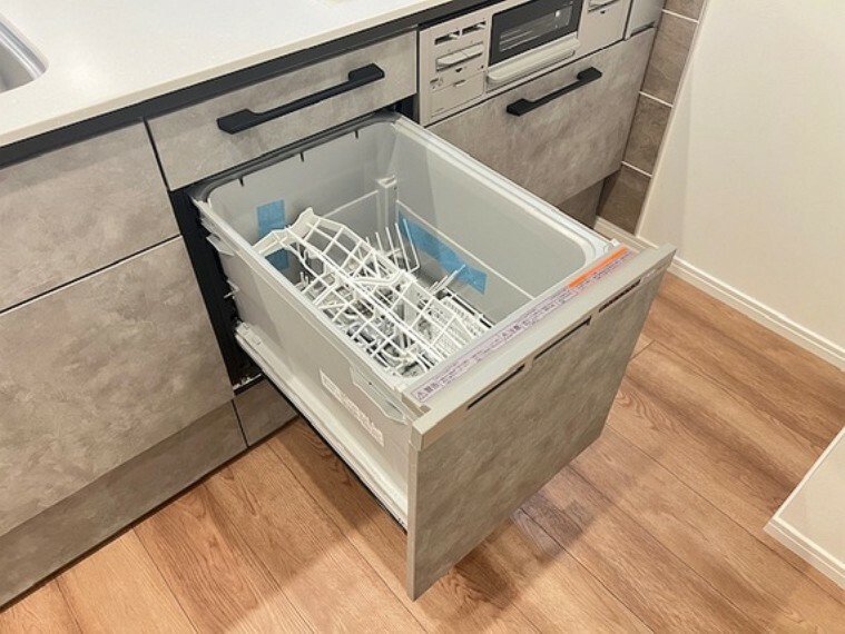 発電・温水設備 ビルトイン食洗機は作業スペースが広く使え、節約効果もあり、家事の時短にもなります。