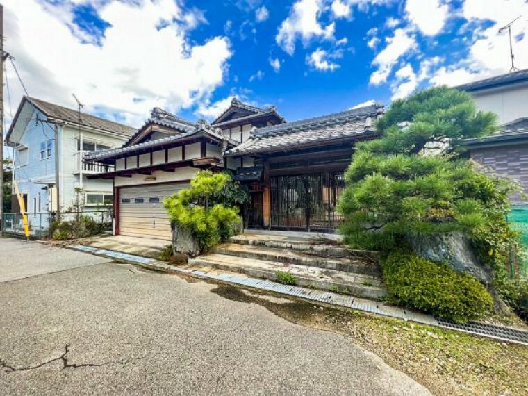 外観写真 琵琶湖まで14分、荘厳な雰囲気の大型和風邸宅