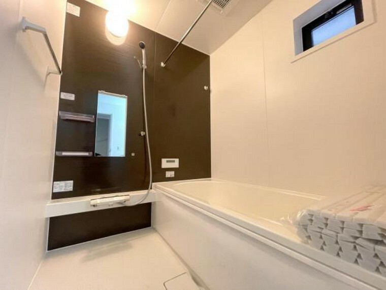 浴室 ■一日の疲れを癒すバスルームはゆとりある一坪タイプ