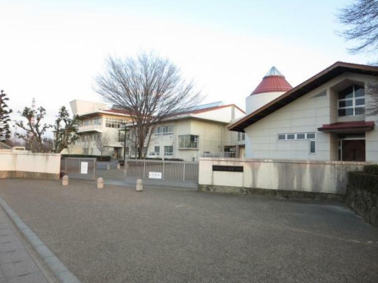 小学校 【周辺環境】伊勢崎市立赤堀東小学校まで約850m（徒歩11分）。小さなお子様も安心して送り出せる距離ですね。