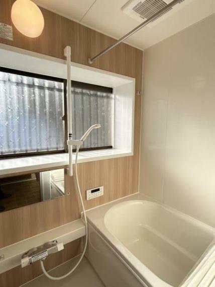 外観写真 【リフォーム完了】浴室はハウステック製の新品のユニットバスに交換いたしました。