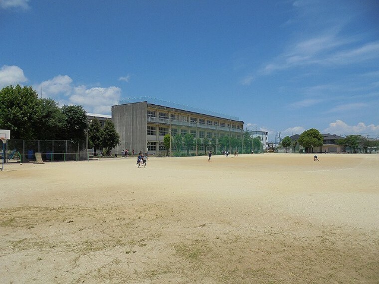 小学校 【小学校】朝倉第二小学校まで1736m