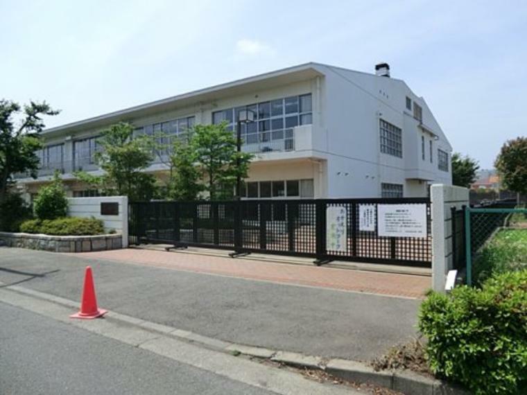 小学校 【小学校】石川小学校まで1044m