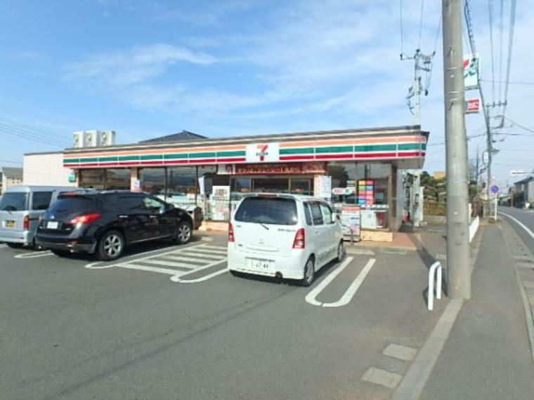 コンビニ セブンイレブン坂戸毛呂山バイパス店