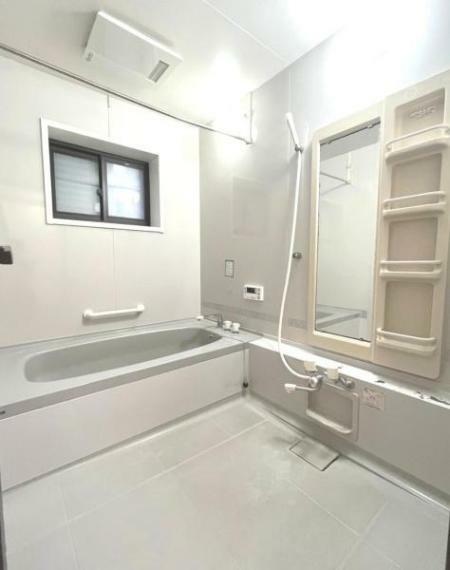 浴室 【浴室ユニットバス】浴室乾燥機付きです