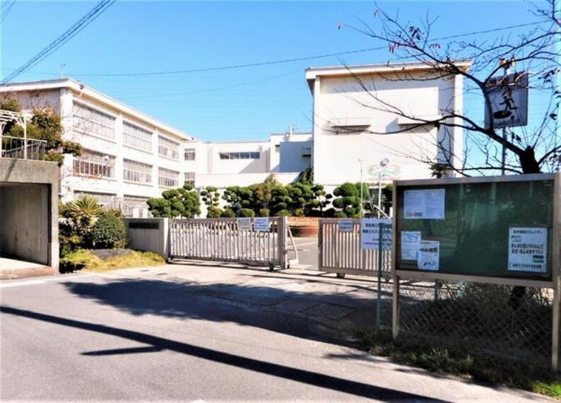 小学校 加木屋小学校