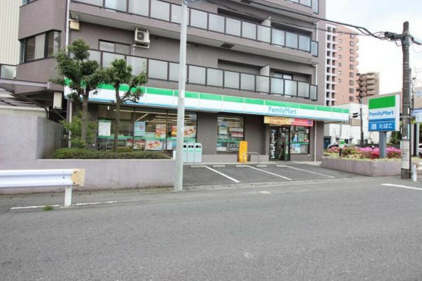 コンビニ ファミリーマート相模原淵野辺3丁目店まで約91m