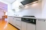 キッチン 調理スペースにゆとりがあり、効率的にお料理ができるキッチンです。