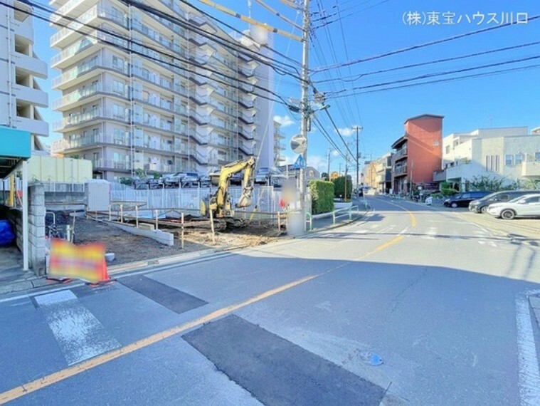 現況写真 前面道路含む現地