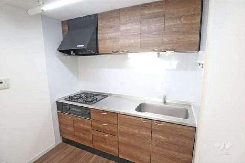 キッチン キッチンたっぷりの収納と作業スペースがあります。