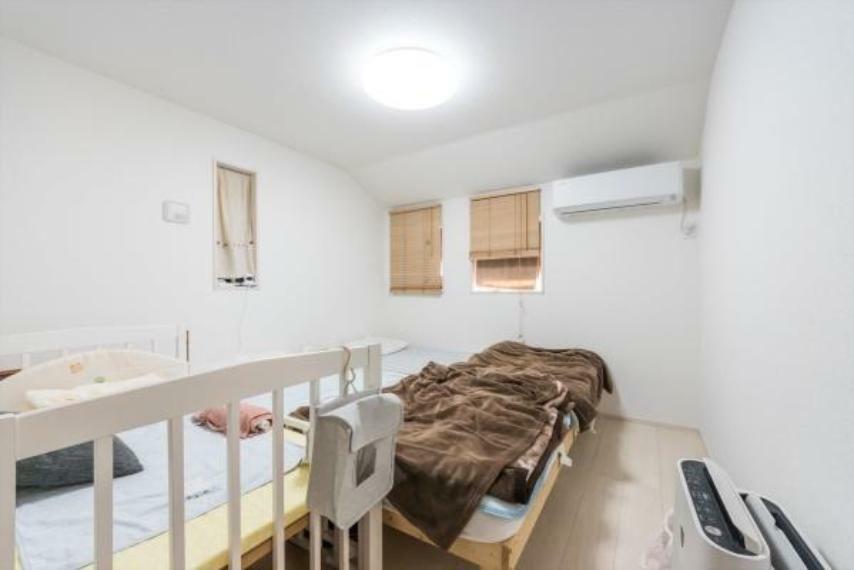「Bed Room」落ち着いた色合い、シンプルなデザイン。<BR/>寝室として大事なお部屋です。