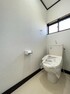 トイレ 採光窓は臭い対策にもなって清潔な空間を保てます