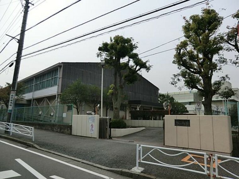 中学校 横浜市立藤の木中学校　約929m