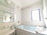 浴室 【 1階 浴室 】白を基調にした明るいバスルーム追い焚き機能付きです！