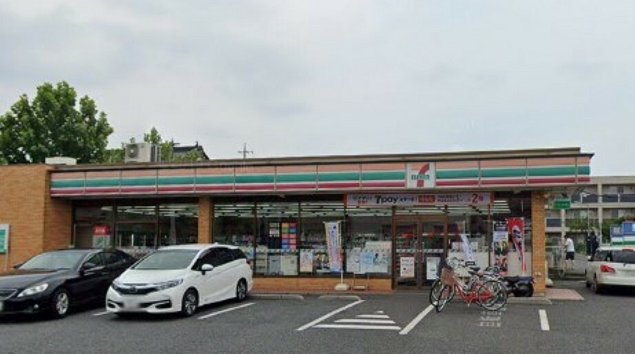 コンビニ セブンイレブン大井市沢店