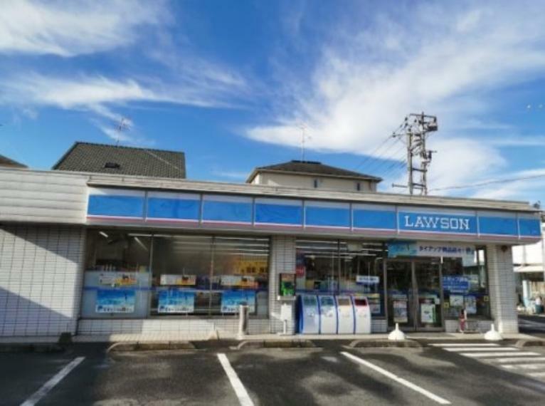 コンビニ 【コンビニエンスストア】ローソン 川越仙波町店まで200m