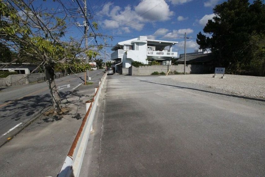 現況写真 前面道路含む現地写真