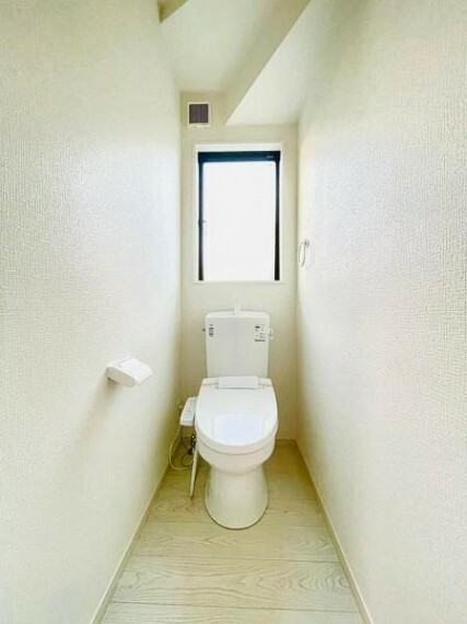 トイレ 【トイレ】ウォシュレットなど多機能が付いたお手入れしやすい快適なトイレ！
