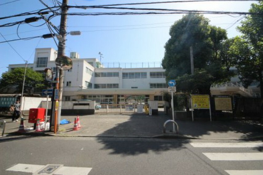 小学校 【小学校】西東京市立田無小学校まで375m