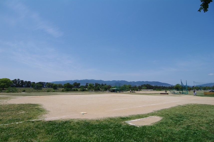 公園 【公園】武庫川河川敷緑地まで537m