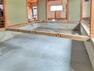 構造・工法・仕様 床下は新たにコンクリートを敷き込みました。湿気防止の効果があります。